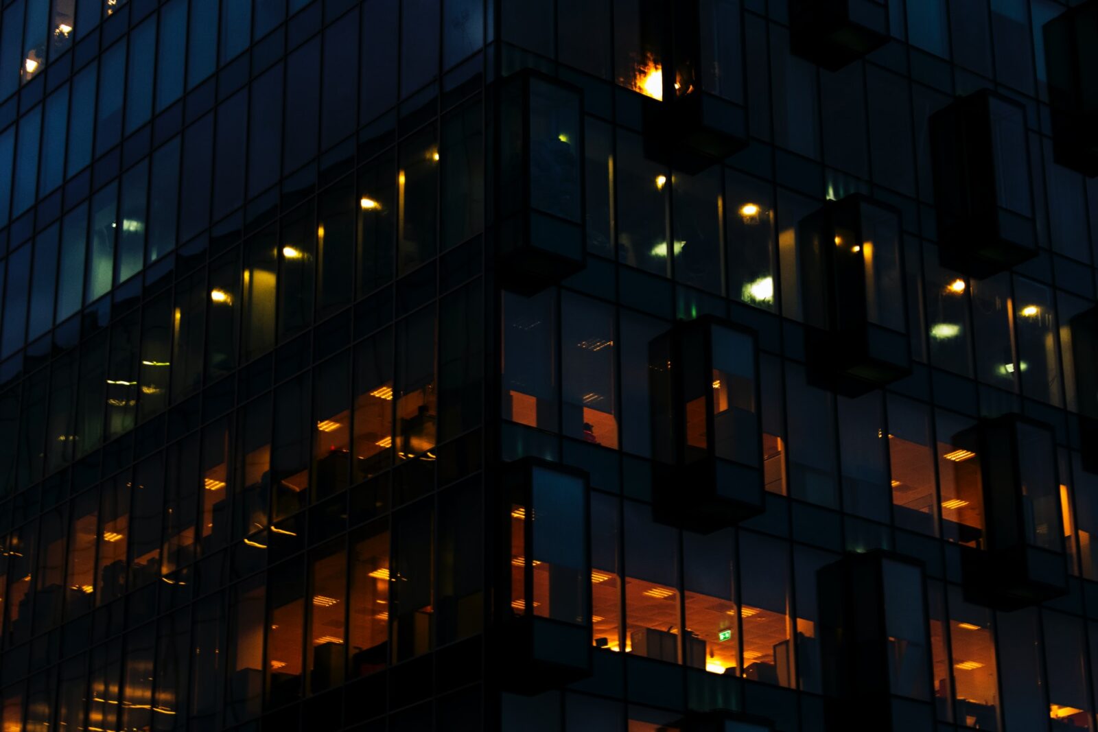 How to Invest in Commercial Real Estate | Titanfunding